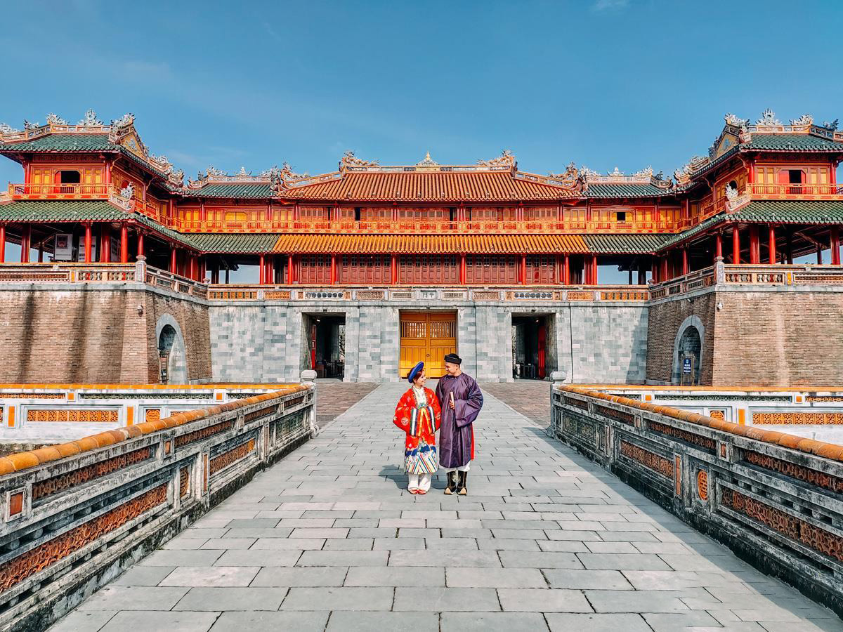 https://www.hoangphuan.com/wp-content/uploads/2024/06/tour-hue-1-ngay-kham-pha-co-do.jpg